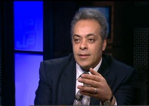 "جمال سلامة استاذ ورئيس قسم العلوم السياسية جامعة السويس"