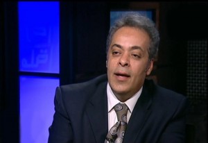 "جمال سلامة استاذ ورئيس قسم العلوم السياسية جامعة السويس"