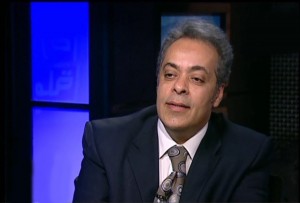 "جمال سلامة استاذ ورئيس قسم العلوم السياسية جامعة السويس"