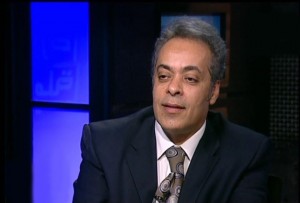 "جمال سلامة استاذ ورئيس قسم العلوم السياسية جامعة السويس"